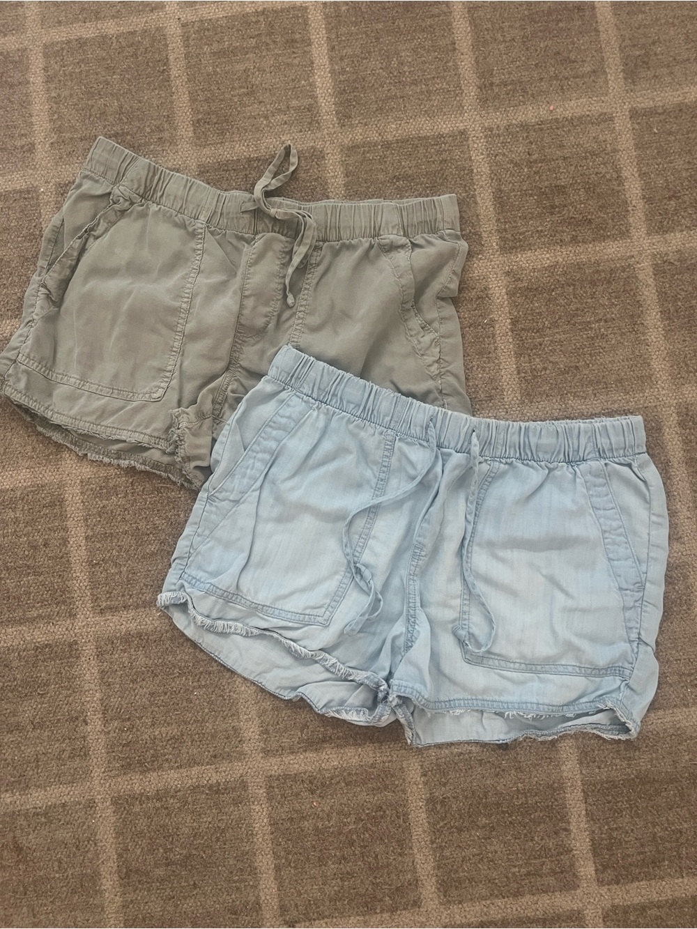 Bella Dahl Light Blue and Olive Drawstring Casual Shorts Duo
